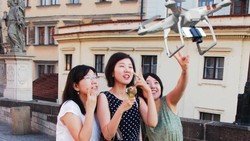 Samsung Garap Drone Selfie