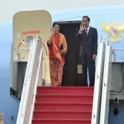 Terbang ke Singapura, Jokowi: Saya Tak Mau Jualan Sumber Daya Alam