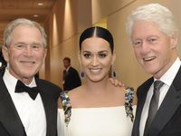 Katy Perry Eksis Bareng George W. Bush dan Bill Clinton