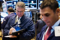 Bursa Saham China Terjungkal, Wall Street Lesu