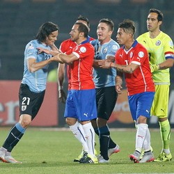Cavani Dijatuhi Hukuman Dua Laga