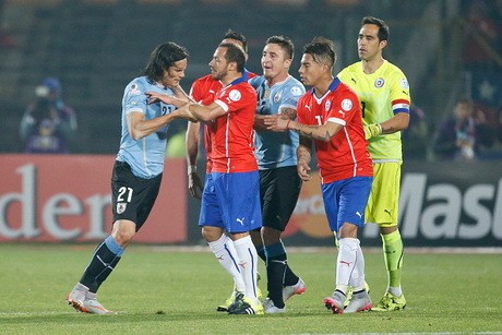 Cavani Dijatuhi Hukuman Dua Laga