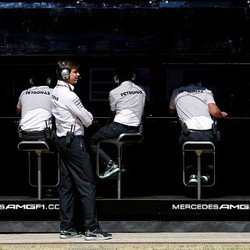 Mercedes Diminta Waspadai Ancaman Ferrari