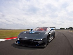 Aston Martin Rencanakan Vulcan Versi Jalan Umum