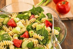 Liburan di Spanyol, 80 Turis Malah Keracunan Makanan