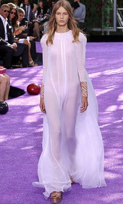 Foto: Dulu Tidur di Lantai Kini Sofia Jadi Wajah Baru Dior