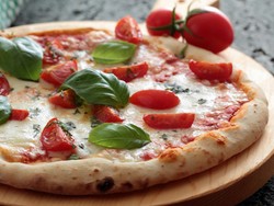 10 Fakta Unik Tentang Pizza Ini Bakal Bikin Anda Makin Doyan Pizza (2)