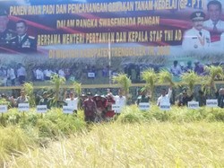 Mentan ke Pelosok Trenggalek, Petani: Pertama Kali Ada Menteri Datang