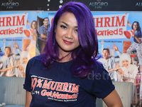 Nirina Zubir Berambut Ungu, Yay or Nay?