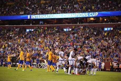 Mourinho soal Cedera Cahill dan Costa