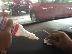 10 Bahan Sederhana untuk Merawat Mobil Kesayangan Anda