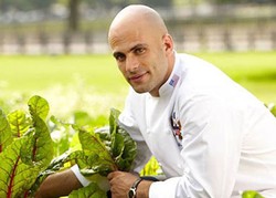 Mantan Chef Gedung Putih, Sam Kass Menjadi Senior Food Analyst NBC News