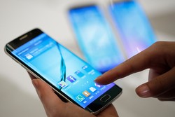 Samsung Pangkas Harga Galaxy S6?