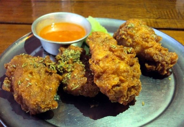 Gurih Berempah, Seporsi Chicken Wings dengan Cocolan Thousand Island
