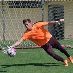 Mudah Bagi Szczesny untuk Putuskan Gabung Roma