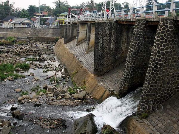 Kemarau, Bendung Katulampa Kering