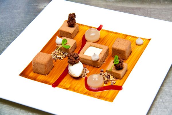 Mencicip Lezatnya Hidangan Serba Kopi di Pacific Restaurant & Lounge