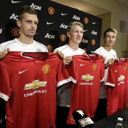 Klub dengan Aktivitas Belanja Paling Cerdas di Musim Panas? Martin Keown Tunjuk MU