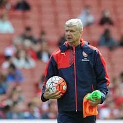 Wenger Ingatkan Arsenal Tak Perlu Gugup Hadapi Chelsea