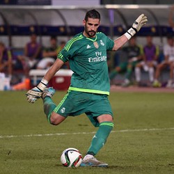 Casilla: Jadi Kiper Utama? Semua Terserah Benitez