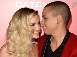 Ashlee Simpson Beri Nama Bayi Perempuannya Jagger Snow