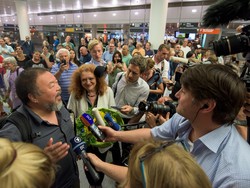 Pemerintah Inggris Kabulkan Permohonan Visa Ai Weiwei 6 Bulan