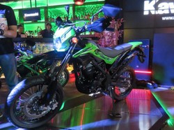 Kenapa Masih Hadirkan Motor Karburator, Kawasaki?