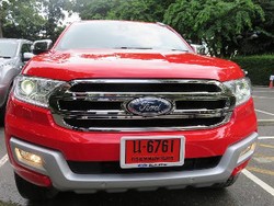 Rasakan Sensasi SUV Tangguh New Ford Everest