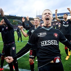 Sebuah Klub Denmark yang Dijalankan Tanpa Mata dan Telinga Manusia