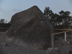 Wah! Ada Batu Alien di Gunung Merapi