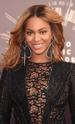 Beyonce Beli Sepatu Berlian Rp 4 M Untuk Syuting Video Klip Terbaru