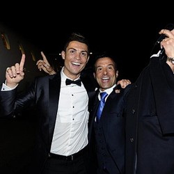 Menikah, Jorge Mendes Dapat Hadiah Pulau dari Ronaldo