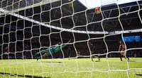 Gol semata wayang yang membawa Arsenal juara dicetak oleh Alex Oxlade-Chamberlain di menit ke-24. Darren Staples/Reuters/detikFoto.