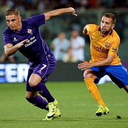 Fiorentina Kalahkan Barca 2-1