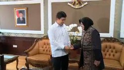 Jadi Calon Walikota Tunggal, Risma: Ini Risiko Politik Tanpa Uang