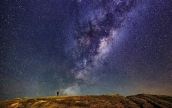 Bikin Iri, Traveler Ini Memotret Galaksi