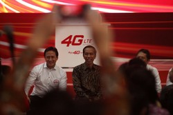 Smartfren Pamer SiPinter ke Jokowi