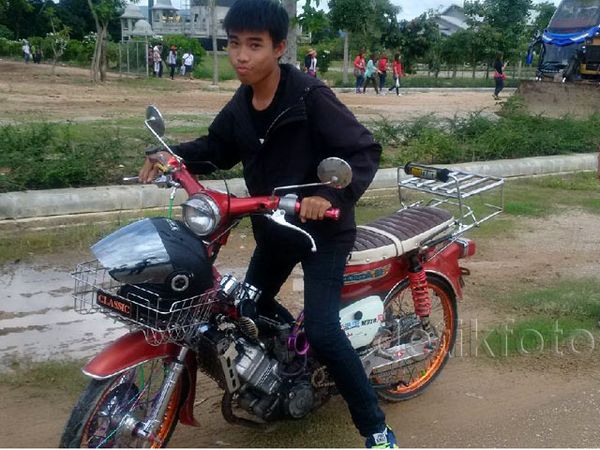 Melihat Aktivitas Klub Motor Jadul di Thailand