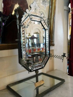 Cermin Awet Muda & 6 Benda Ajaib di Istana Siak