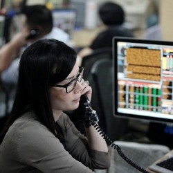 Ekonomi RI Sedikit Melambat, IHSG Masih Naik ke 4.800