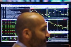 Saham Apple Jeblok, Wall Street Ikut Negatif