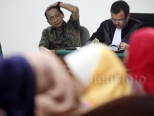 17 Saksi Dihadirkan untuk Fuad Amin