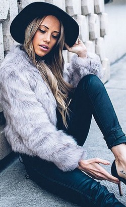 4 Trik Tampil Stylish dengan Padu Padan Ala Fashion Blogger Dunia