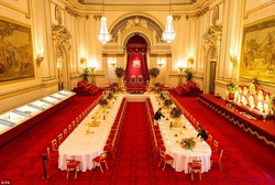 Tiap Jamuan Makan Istana Buckingham Siapkan 4000 Peralatan Makan dan 1700 Hiasan