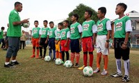 Di MILO Camp, sembilan pemain terbaik yang terpilih mendapatkan pelatihan tehnik dasar sepakbola, pengetahuan tentang cedera dan cara penanganannya.