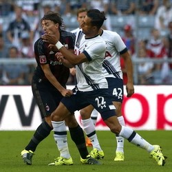 Spurs Tekuk Milan 2-0