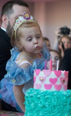 Sakit Parah, Anak 5 Tahun Ini Rayakan Pesta Ultah Sekaligus Pernikahan