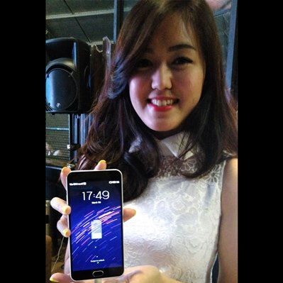 M2 Note, Tampil Elegan dengan Harga Teman