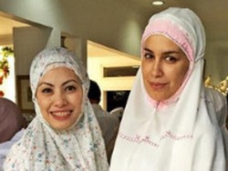 Sophia Latjuba Cantik Pakai Mukena, Eza Ceritakan Kisah Sedih di Tahanan