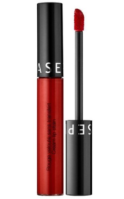 Sedang Digemari, Ini 5 Kelebihan Lipstik Cair Dibanding Lipstik Padat